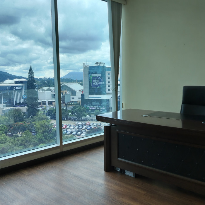 Ventade Oficina en Zona Pradera zona 10 Ciudad de Guatemala, Guatemala.