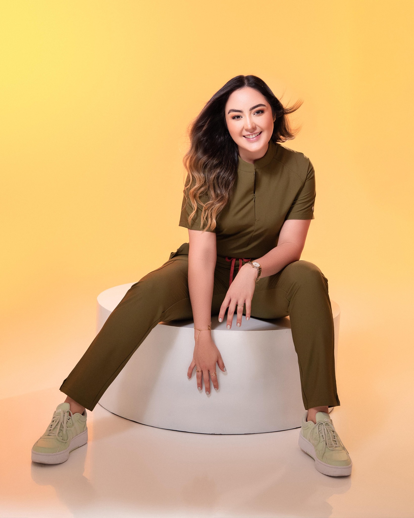 Siéntete cómoda y elegante con nuestros Scrubs