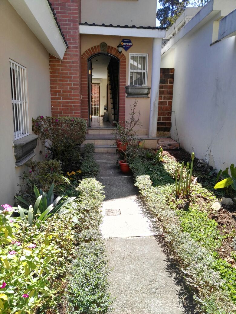 Casa en Venta Inversión en Condominio Zona 16 Guatemala