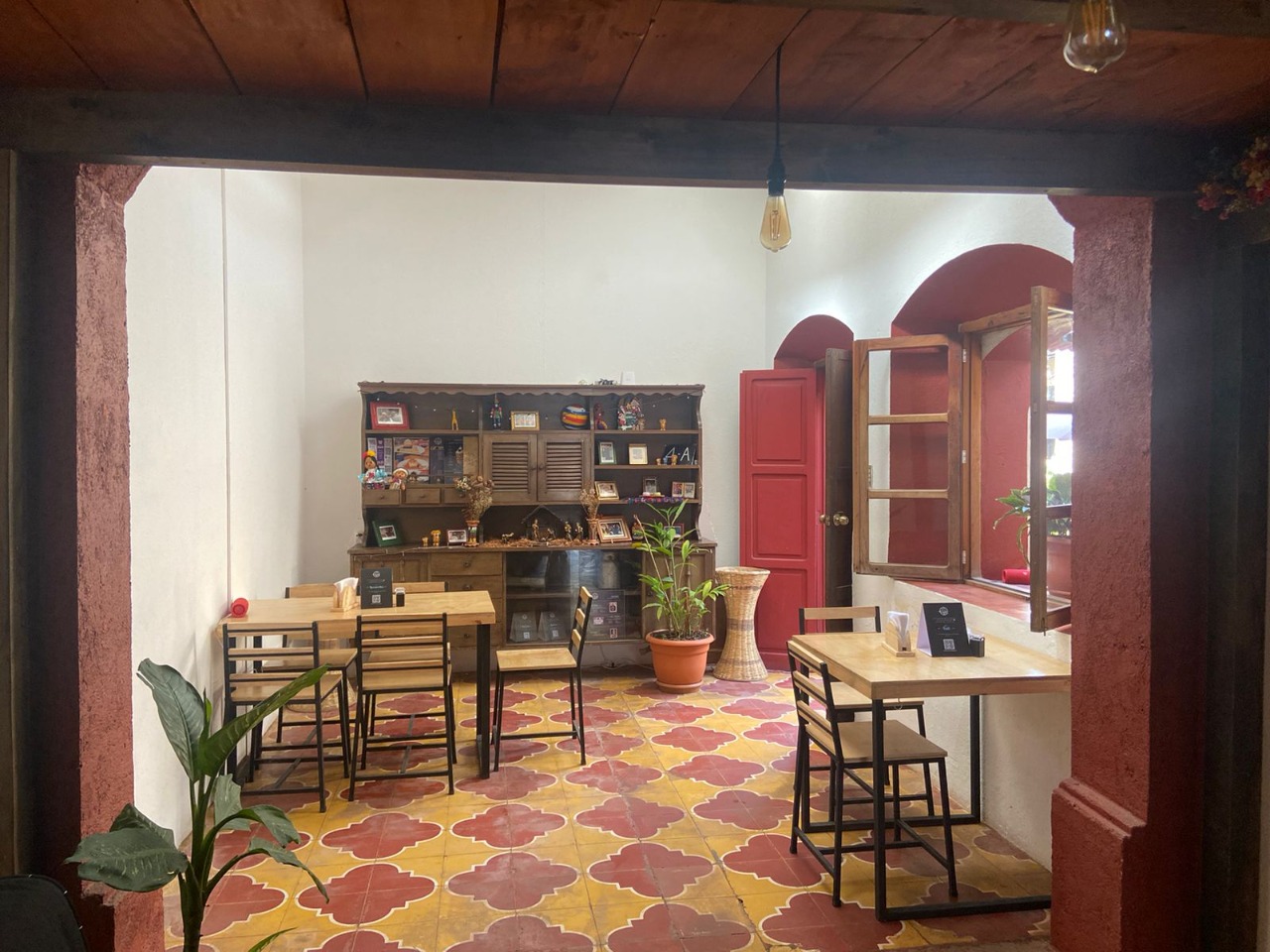 CASA EN EL CENTRO DE LA ANTIGUA GUATEMALA EN VENTA