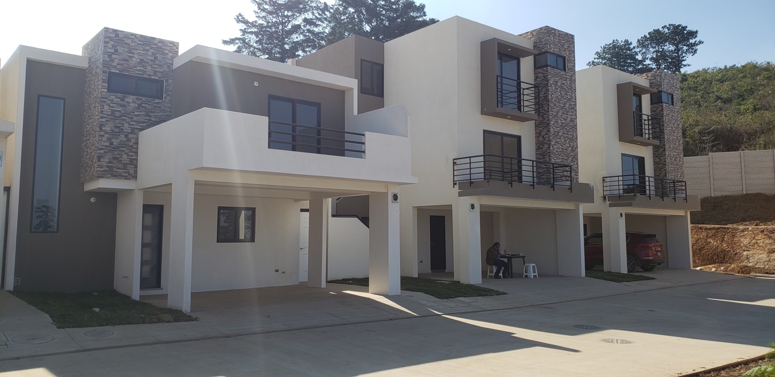 CASAS EN VENTA EN ZONA 16/ MUNDO INMOBILIARIO | Venta de Casas | Bienes