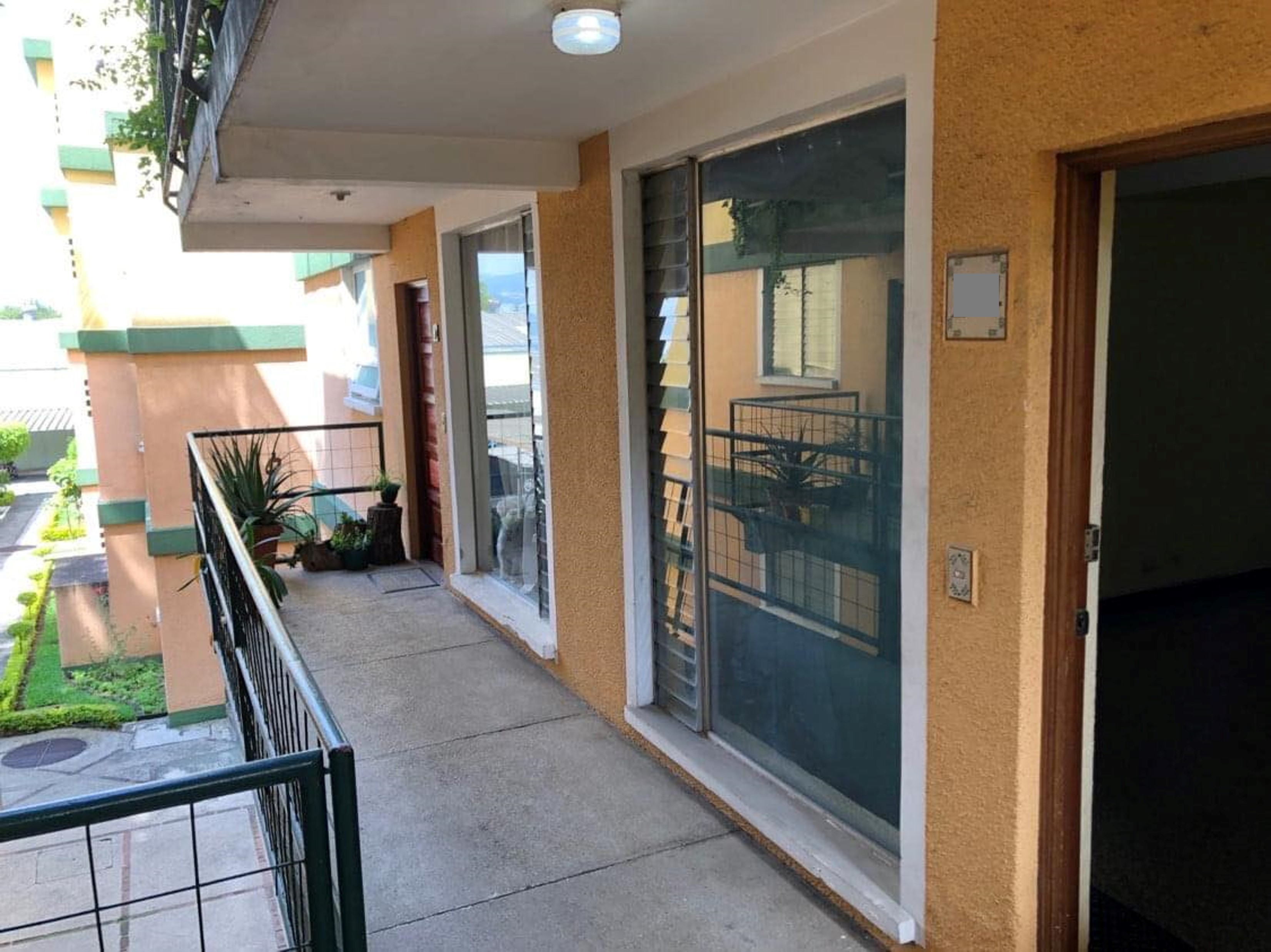 ALQUILO APARTAMENTO EN ZONA 12, A UNA CUADRA DE IRTRA PETAPA, VILLA FLORENCIA