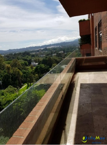 Vendo Amplio Apartamento 267Mts en Margaritas Zona 10