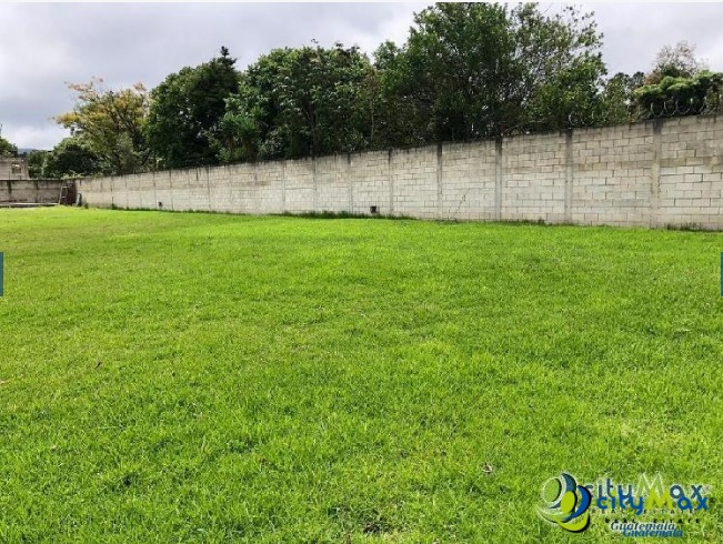 Terreno en Venta en Jardines de San Lucas Sacatepéquez