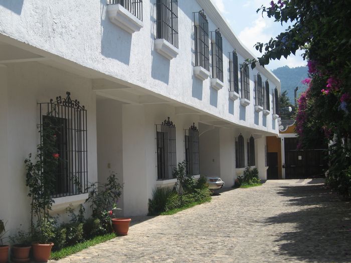 CityMax Antigua renta casa en residencial de Jocotenango