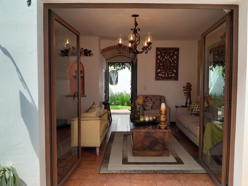 CityMax renta casa amueblada en San Juan del Obispo