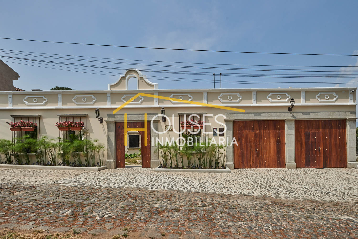 CASA LA HACIENDA, DENTRO DE CONDOMINIO SAN PEDRO EL ALTO, ANTIGUA GUATEMALA