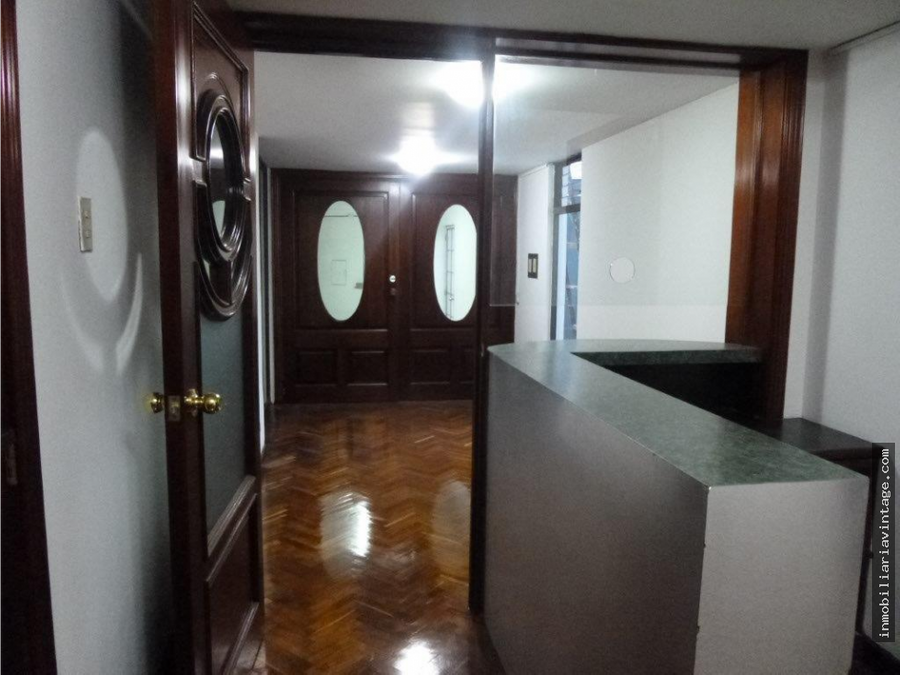 Casa comercial en avenida Incapie