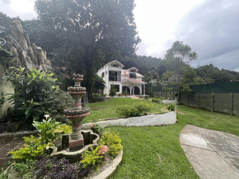 SE RENTA CASA CON JARDIN AMPLIO EN SAN LUCAS