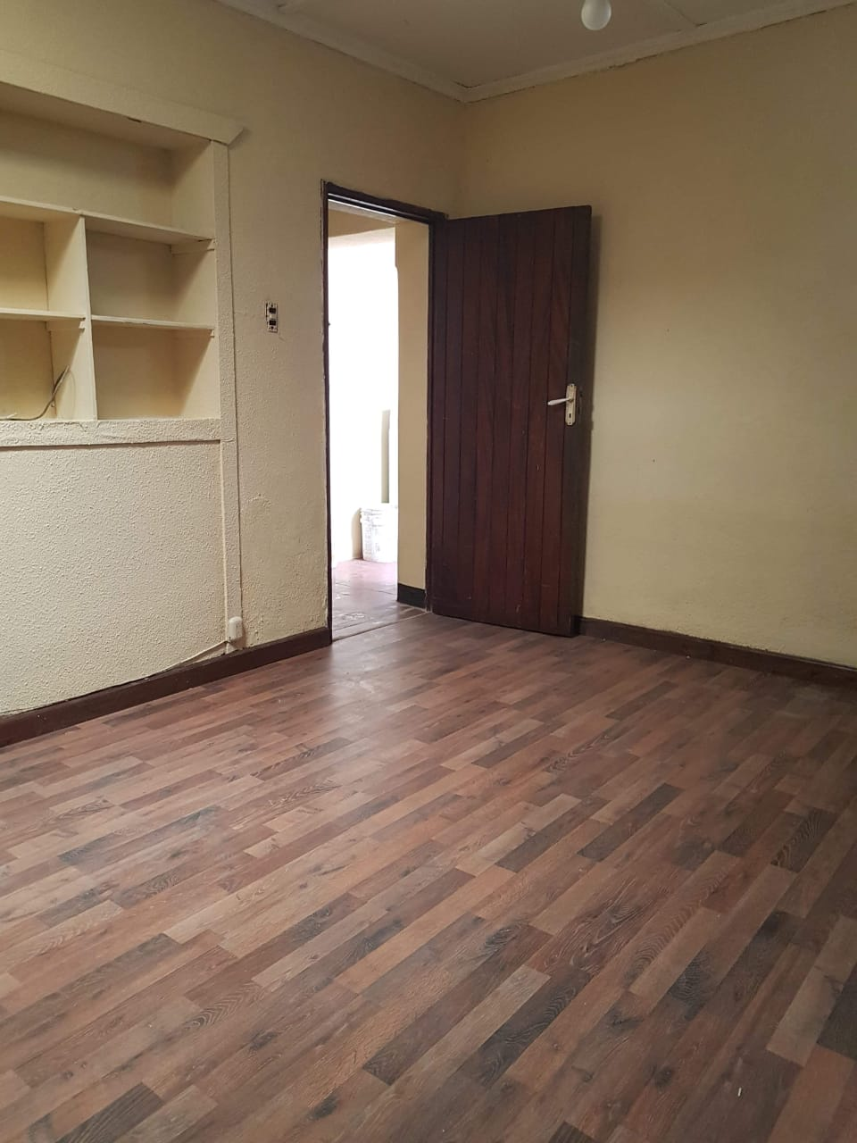 Alquilo Apartamento en 20 calle zona 10