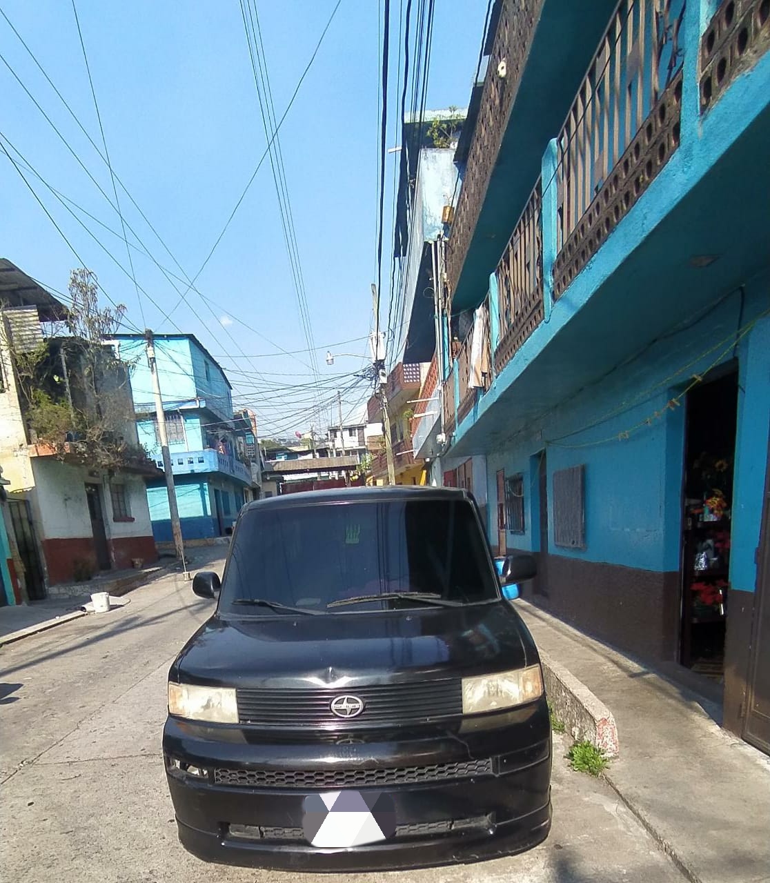 Carro tipo cajita color negro