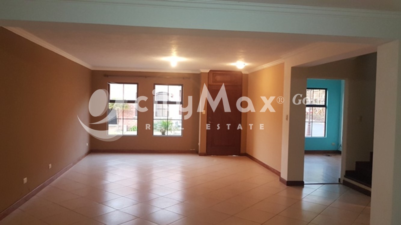 CityMax-Gold Vende Casa en condominio en Carretera a El Salvador.