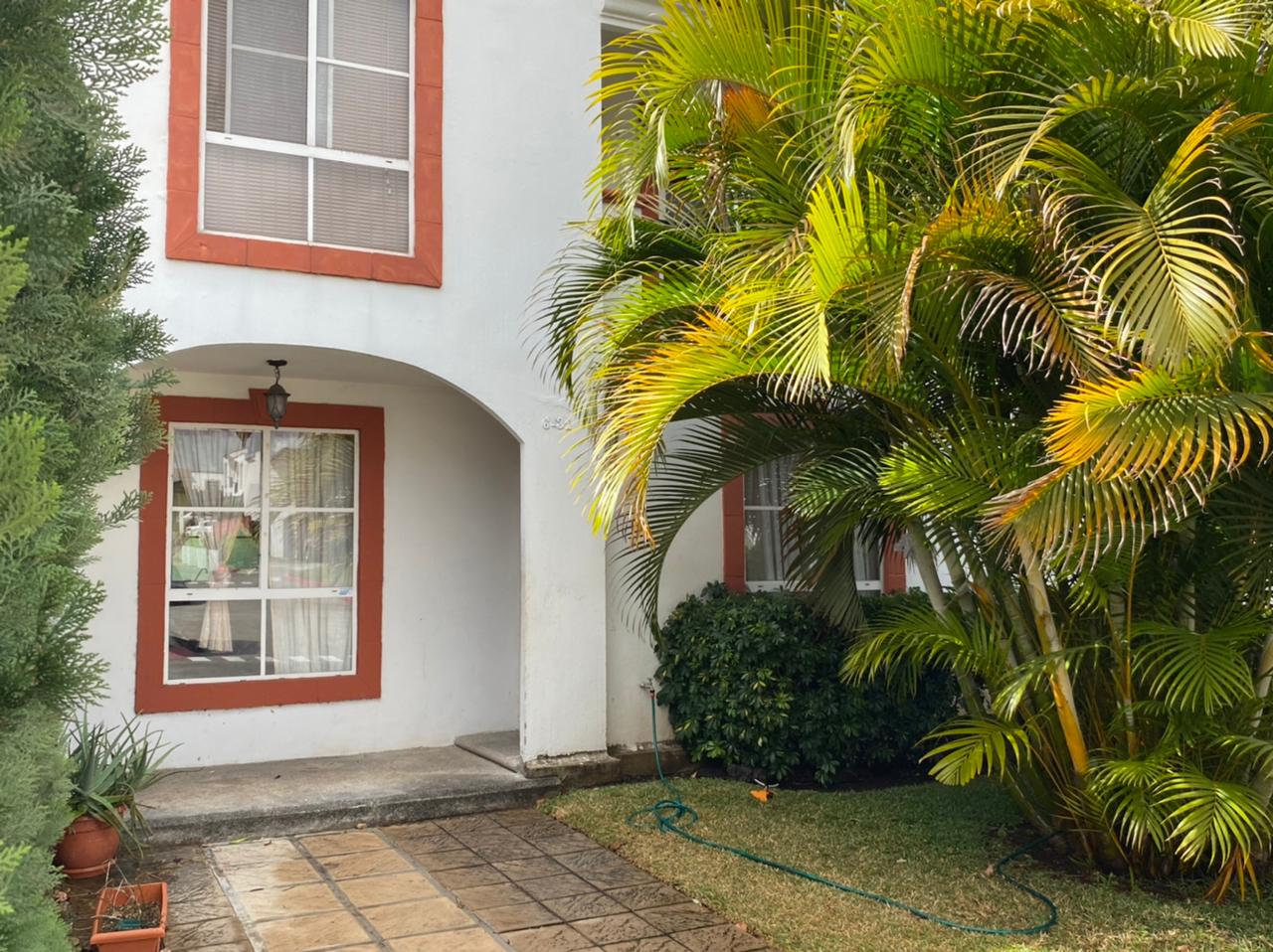 Casa en venta en Villa Nueva, condominio Alamedas de Santa Clara (precio negociable) Venta de