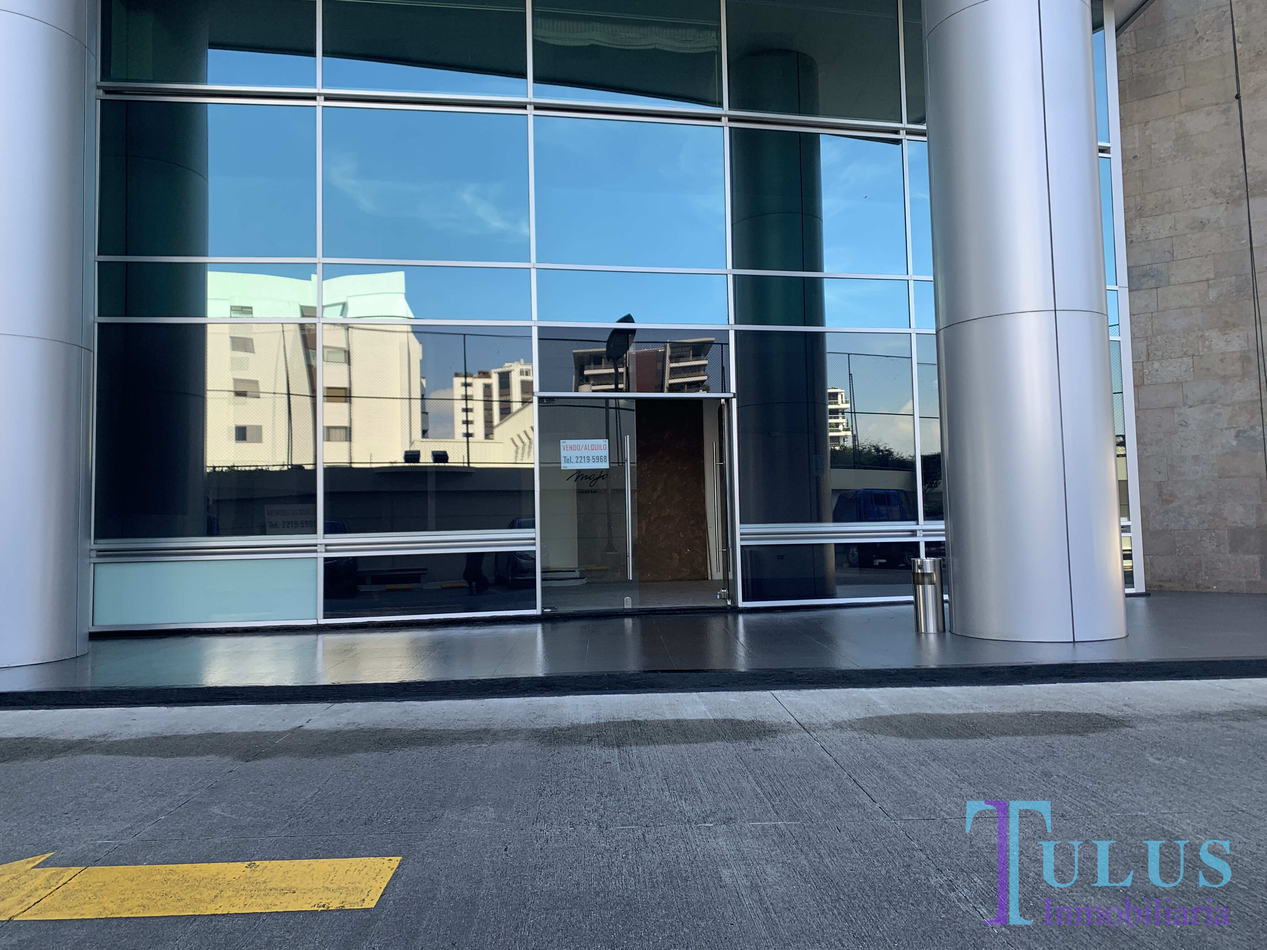 Local comercial en renta en zona 15 Local Comercial Bienes Raíces