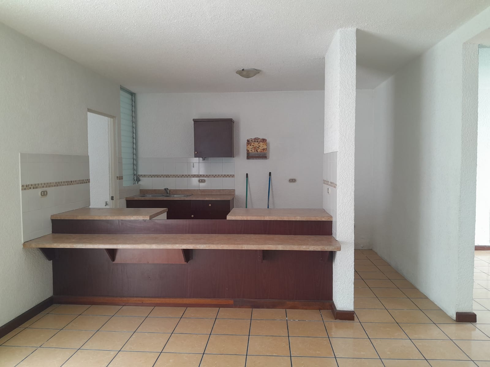 SE RENTA CASA EN VILLAS DE CHOACORRAL
