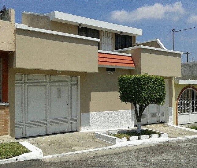 PRECIOSA Y AMPLIA CASA EN VENTA!! EN ZONA 4 DE MIXCO, GUATEMALA